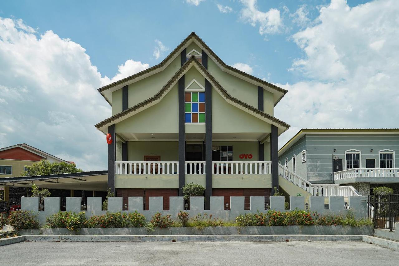 Oyo 90451 Bangi Moya Guesthouse Exterior foto